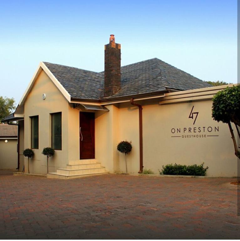 47 On Preston Guesthouse Γιοχάνεσμπουργκ Εξωτερικό φωτογραφία