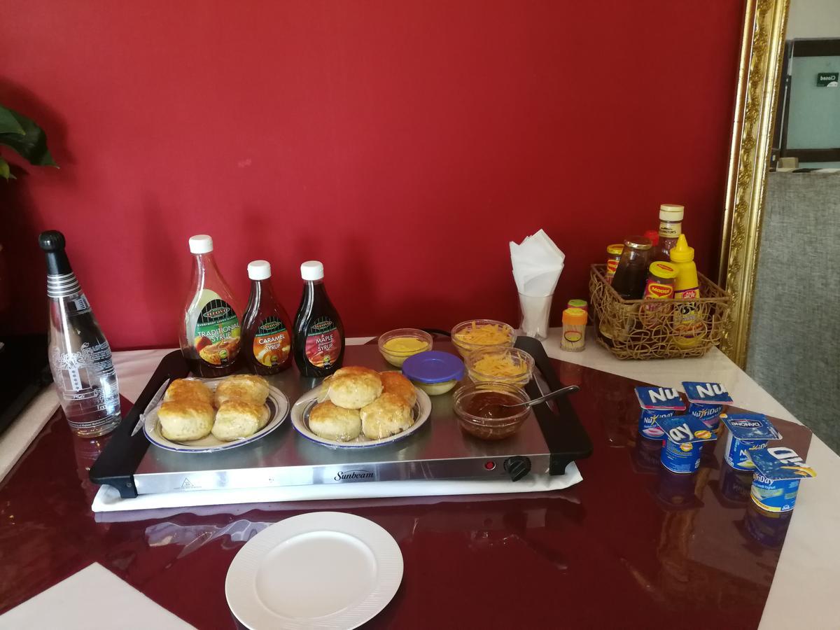 47 On Preston Guesthouse Γιοχάνεσμπουργκ Εξωτερικό φωτογραφία