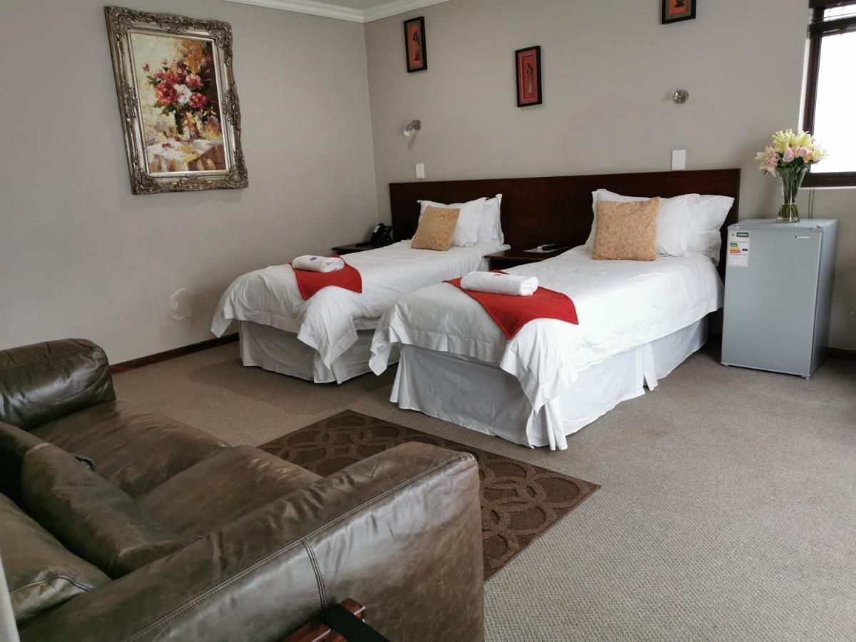 47 On Preston Guesthouse Γιοχάνεσμπουργκ Εξωτερικό φωτογραφία