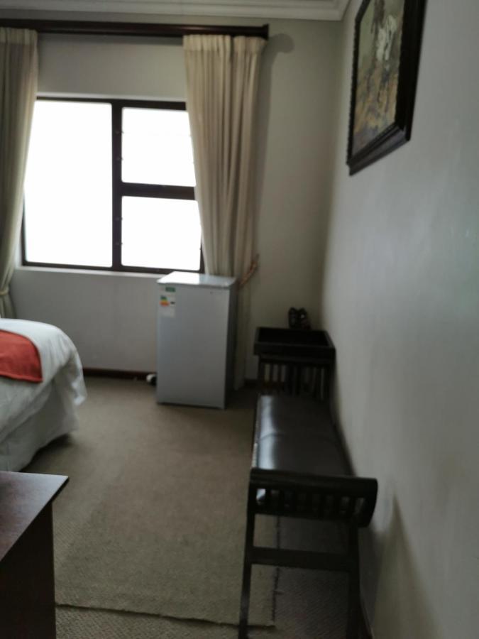 47 On Preston Guesthouse Γιοχάνεσμπουργκ Εξωτερικό φωτογραφία