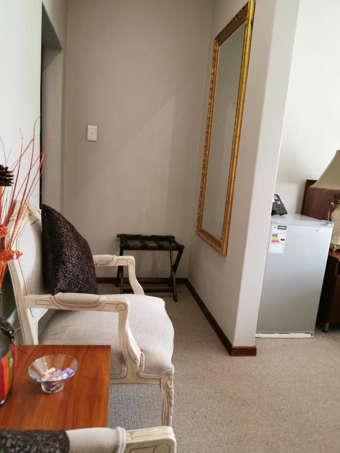 47 On Preston Guesthouse Γιοχάνεσμπουργκ Εξωτερικό φωτογραφία