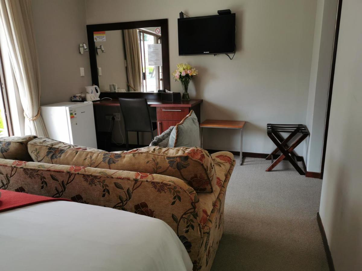 47 On Preston Guesthouse Γιοχάνεσμπουργκ Εξωτερικό φωτογραφία